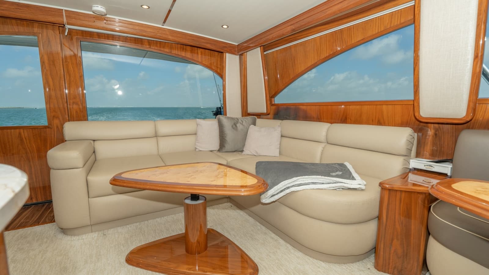 Luxurious Salon with Ocean Views