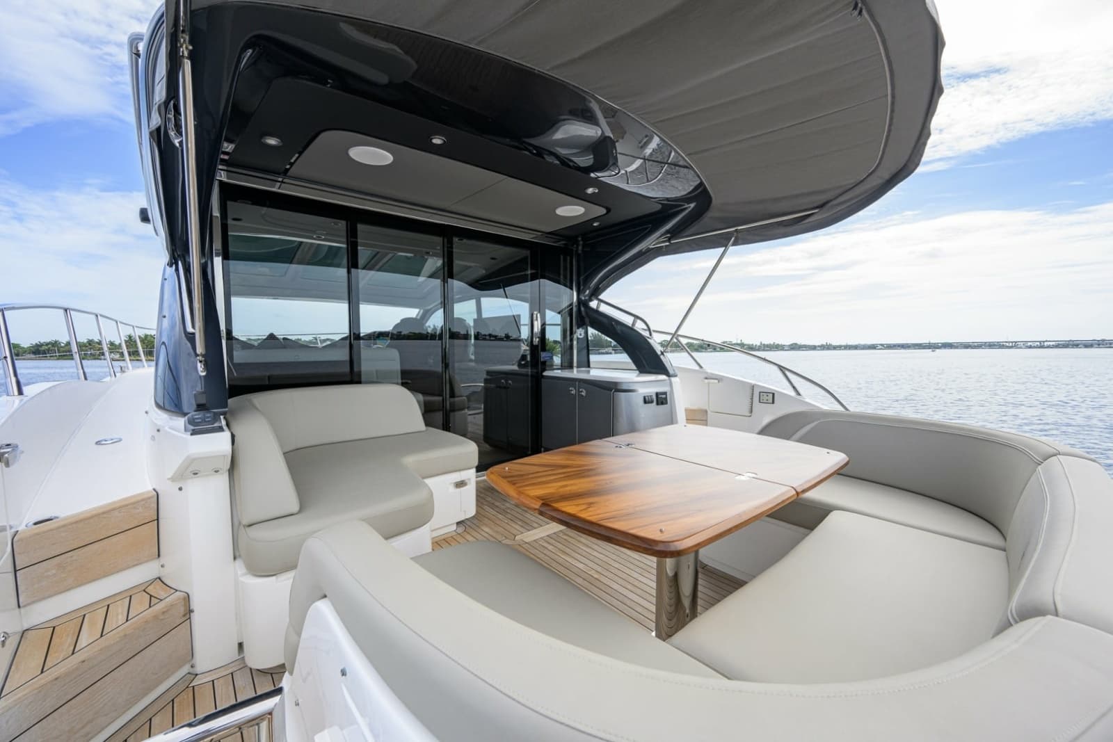 Princess 50 - Crown - Cockpit