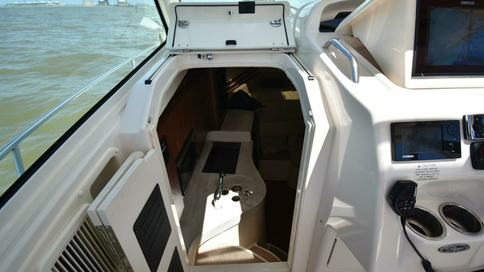 2016 Grady-White 330 Express