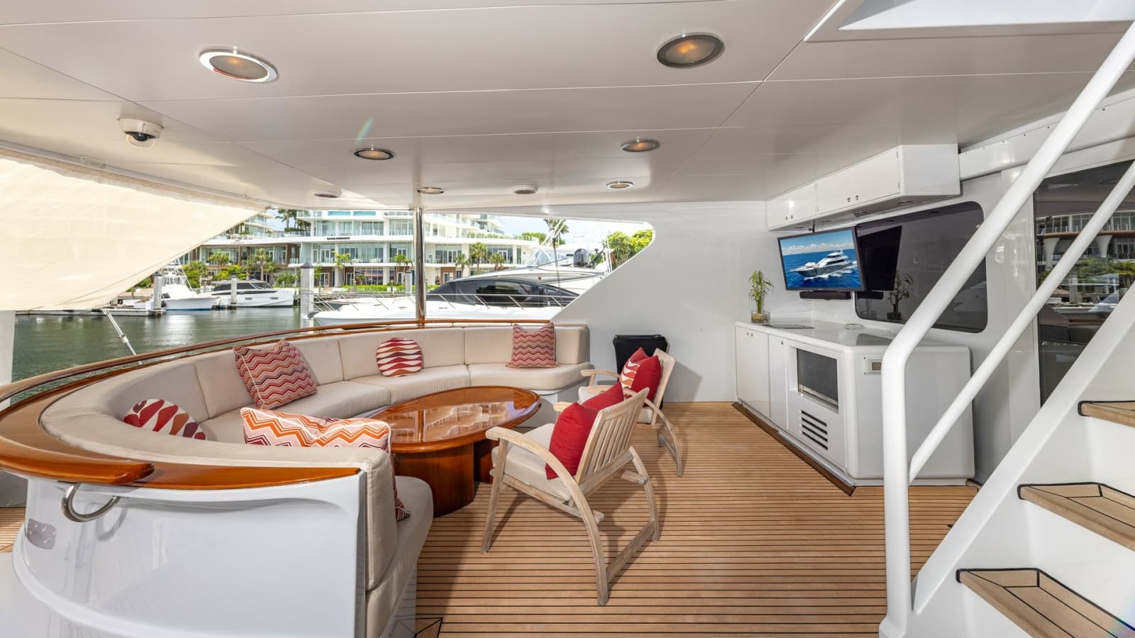 1998 Trinity Yachts Sport Fisherman - BAD COMPANY: Spacious Aft Deck with Lounge Seating