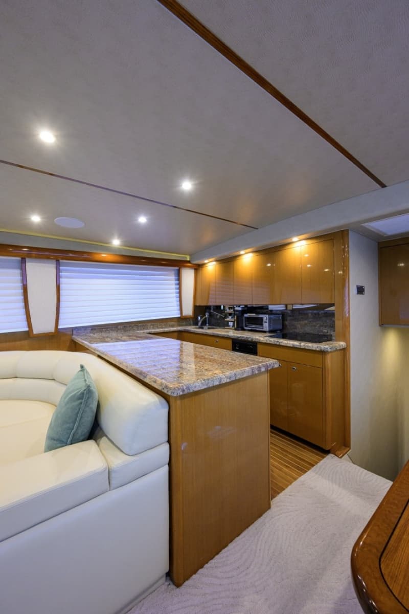 2002 Viking 61 Convertible