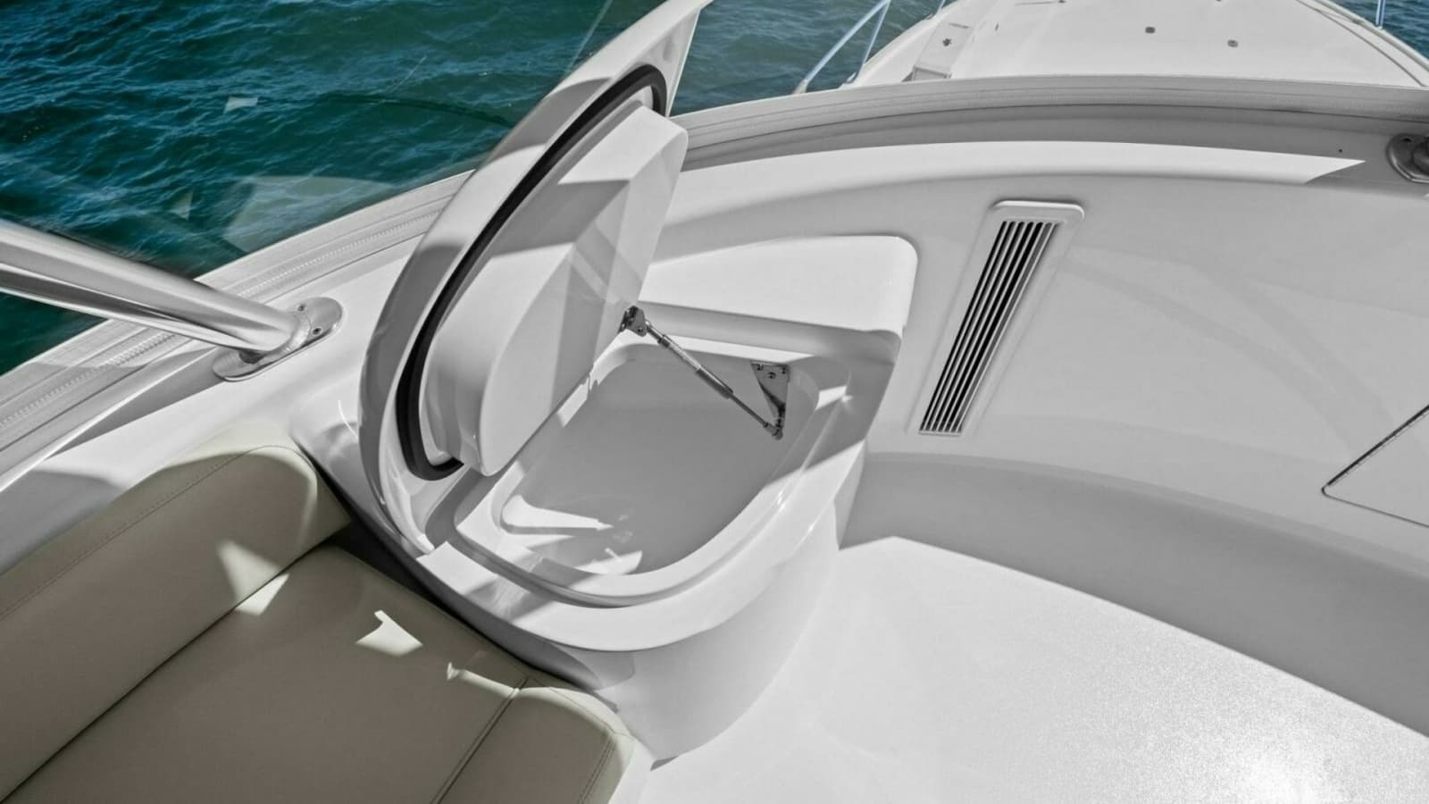 Foredeck Hatch and Seating Area