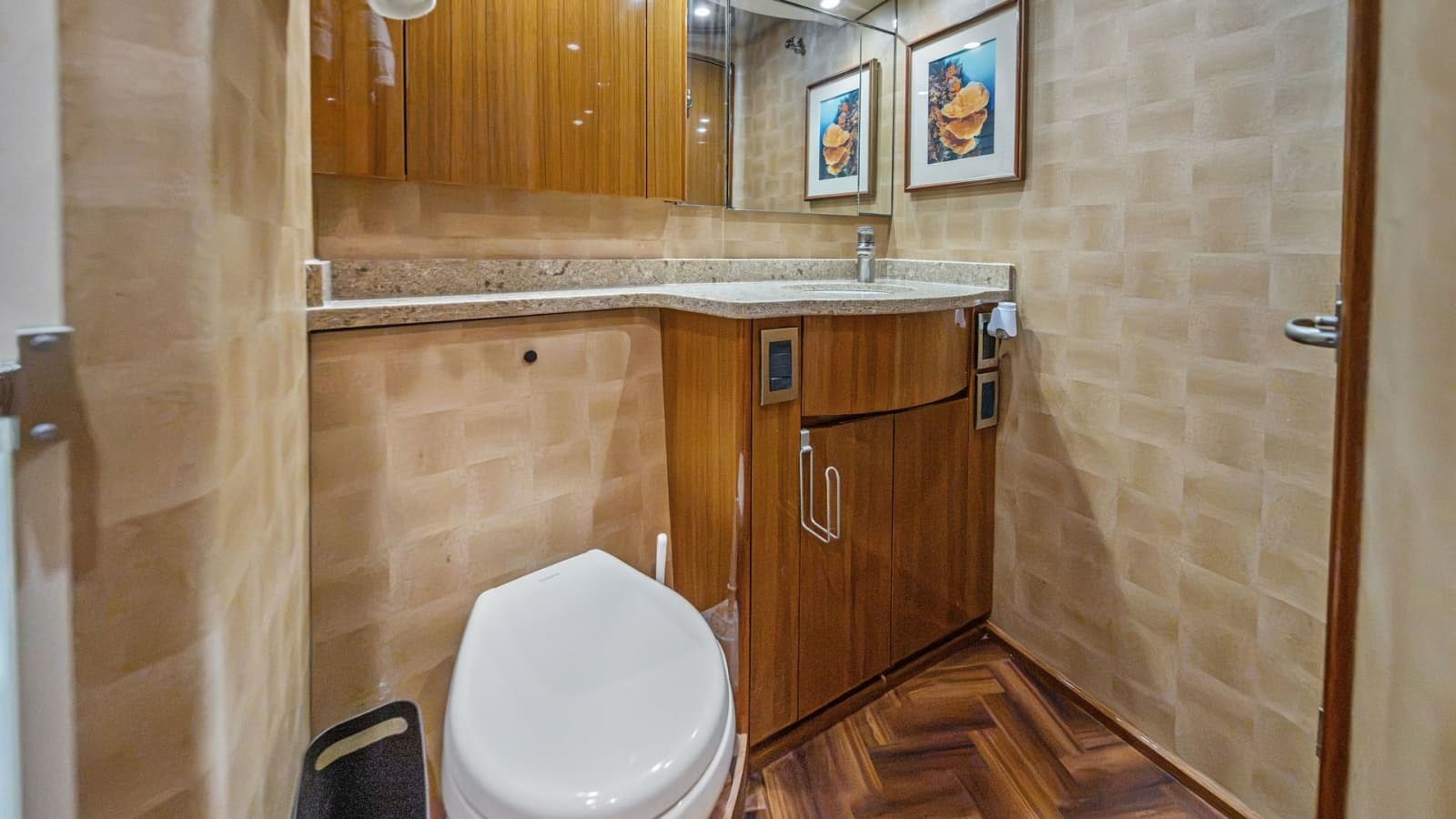 Luxurious Yacht Bathroom Interior