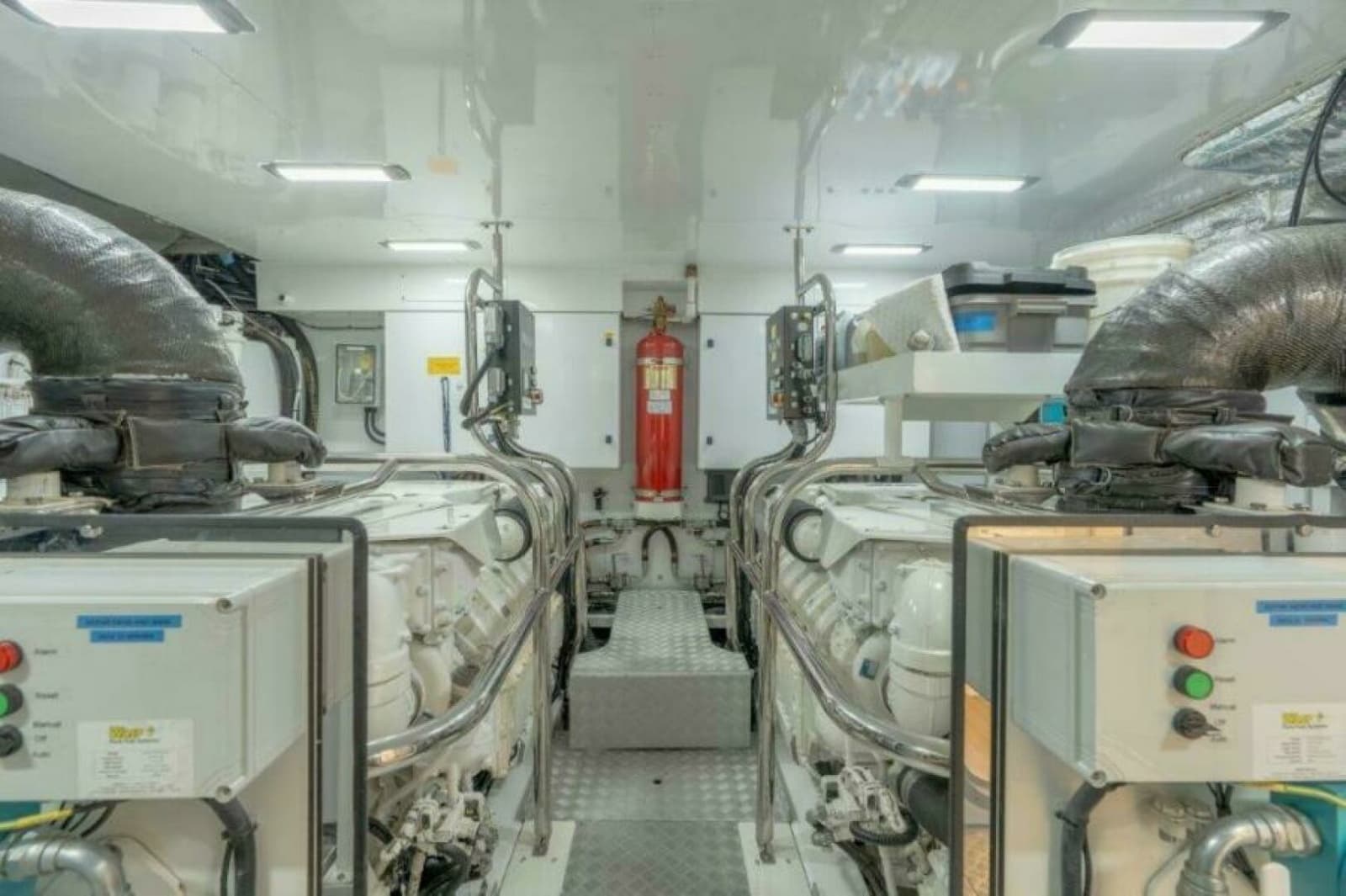 Princess 85 Kaos Engine Room