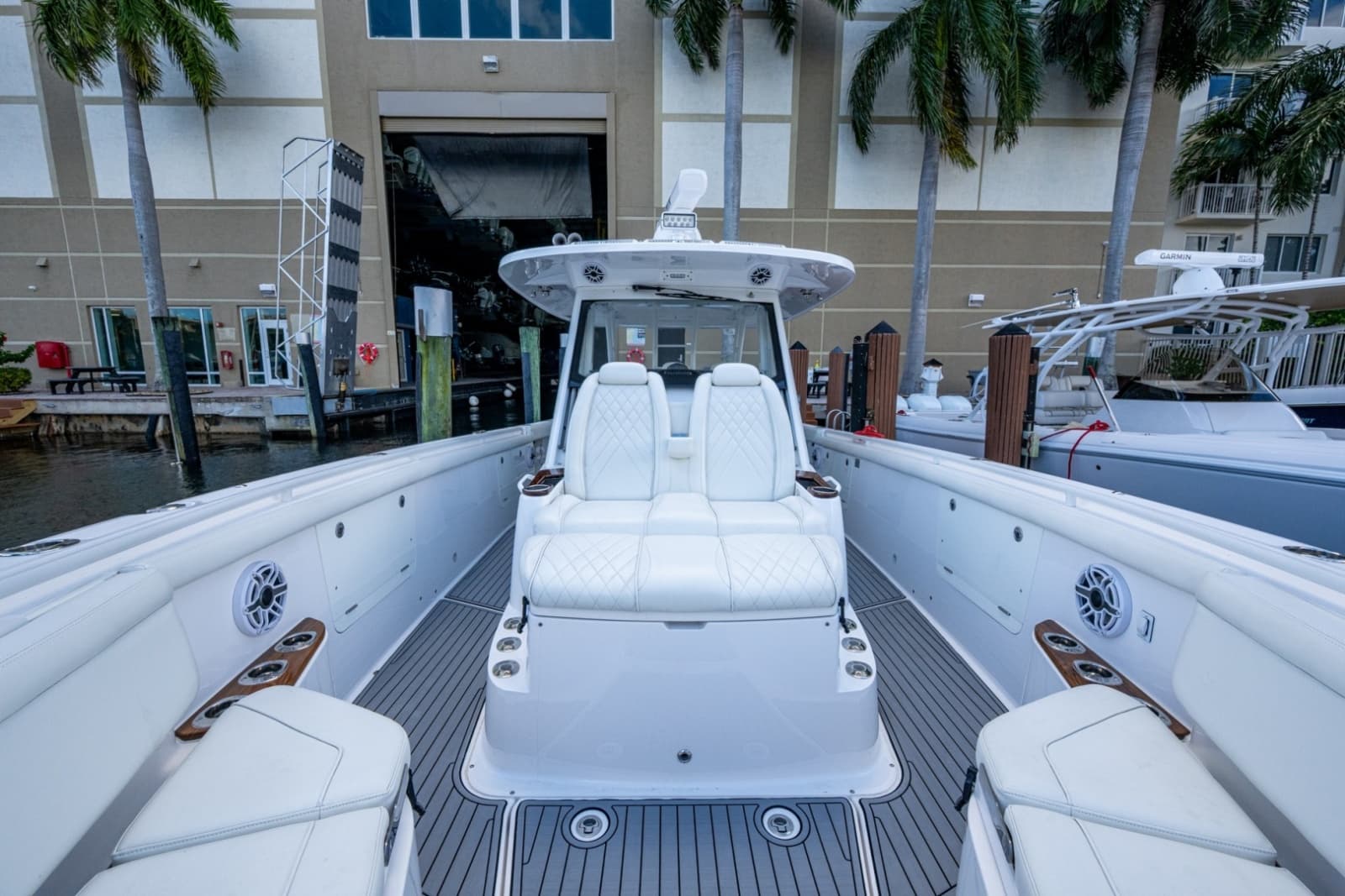 2020 Everglades 395 Center Console
