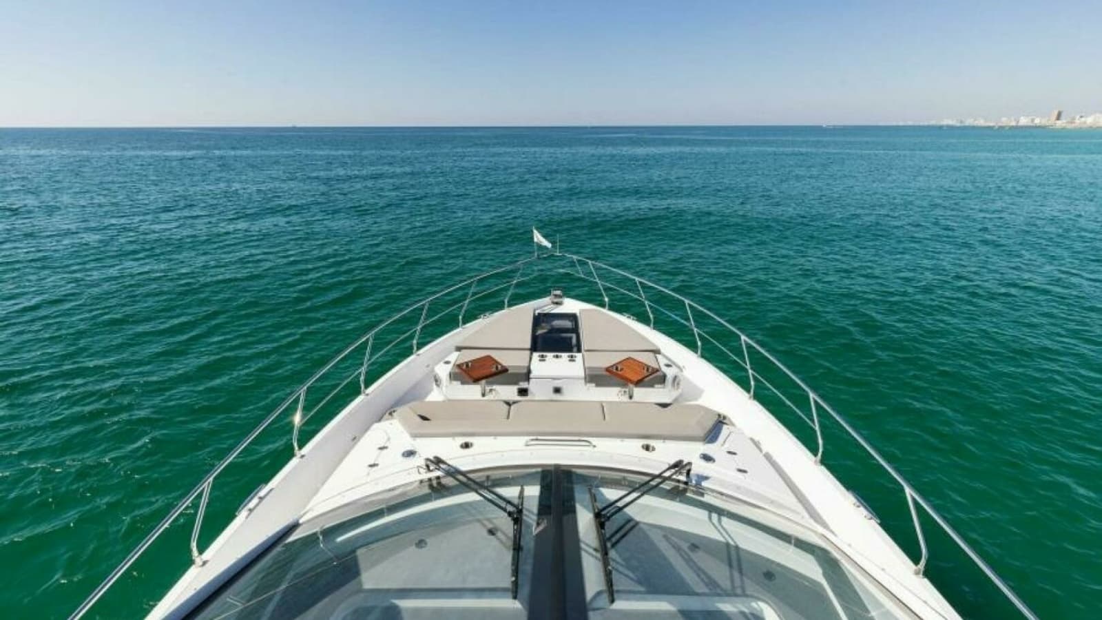 2023 Cruisers Yachts 60 Cantius Fly Bow (3)