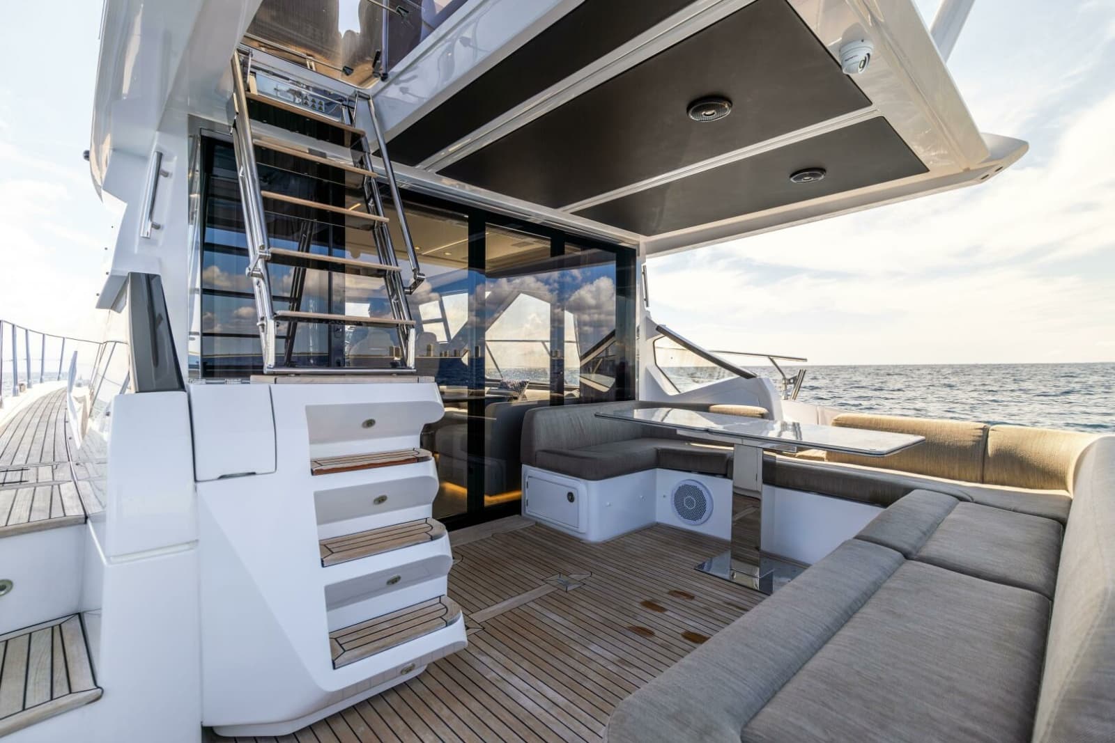 2021 Azimut S6 Sport Fly