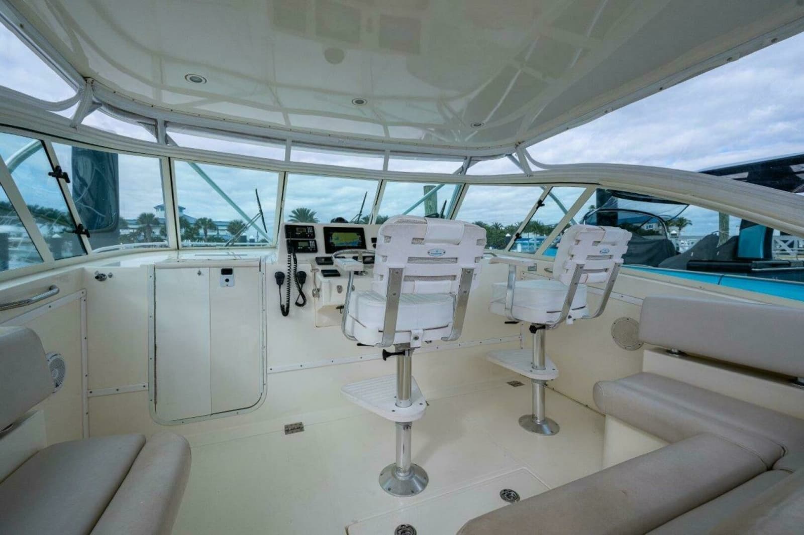 Albemarle 36 Sore Subject Helm Deck Seating