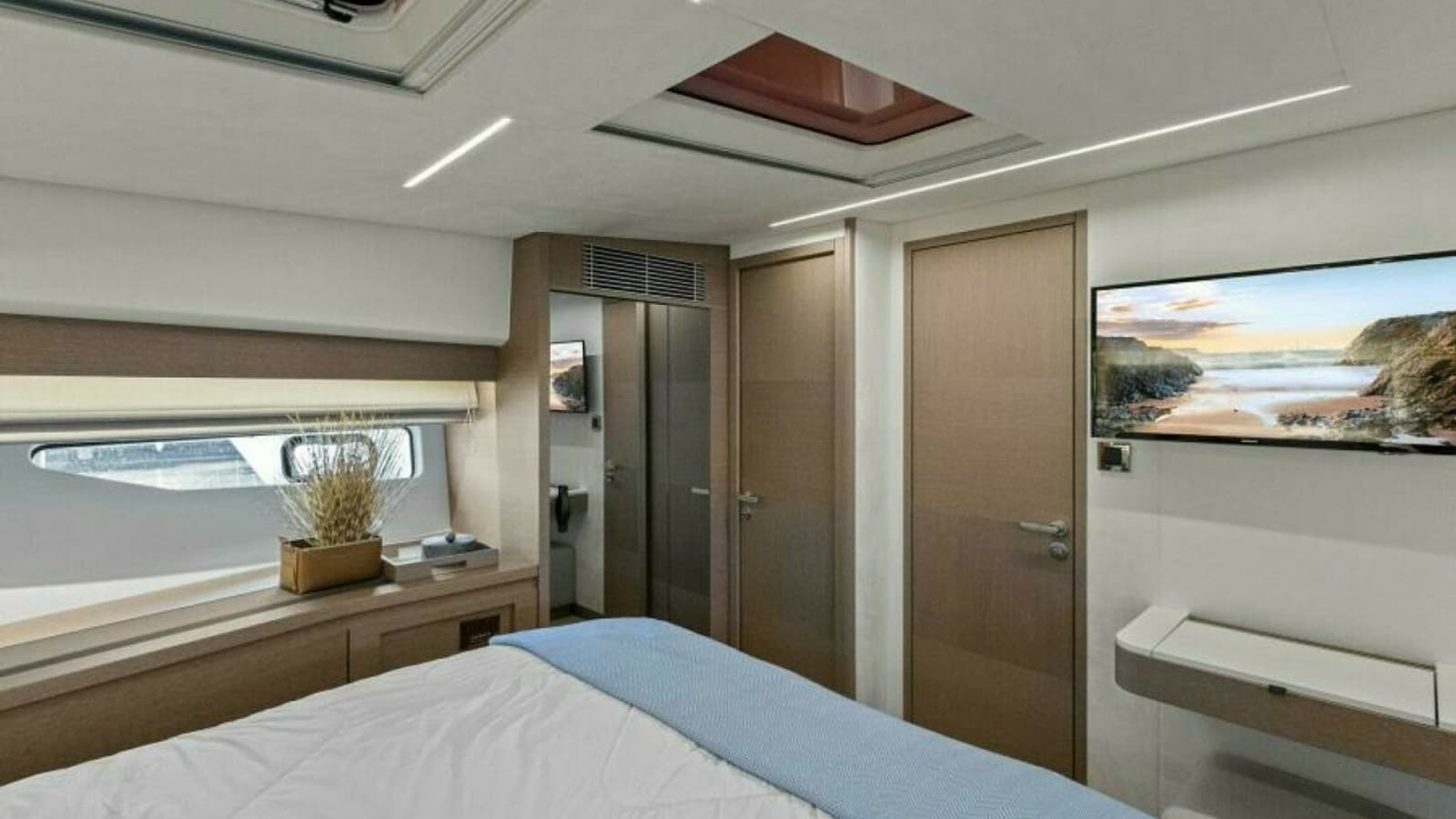 2022 59 Prestige Flybridge - How Sweet It Its - VIP Stateroom
