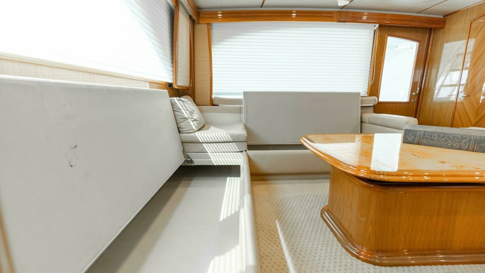 2013 Viking 76 Convertible- REEL FIRE- Salon Storage