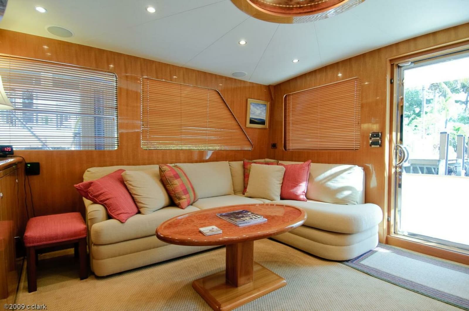 2005 Ocean Alexander 58 - Salon
