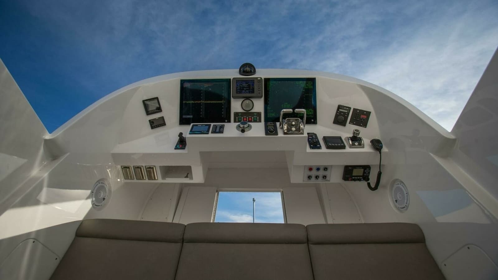 2019 Nordlund 115 Expedition Yachtfisher "Cazador" - Flybridge Helm Station