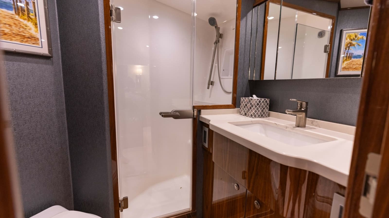 Elegantly Designed Ensuite Bathroom