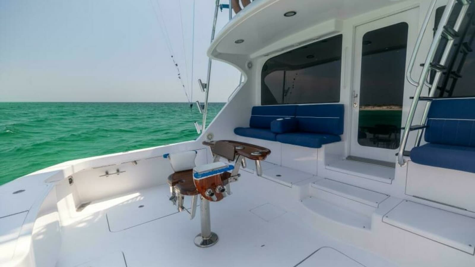 2008 Hatteras 60 Convertible Cockpit