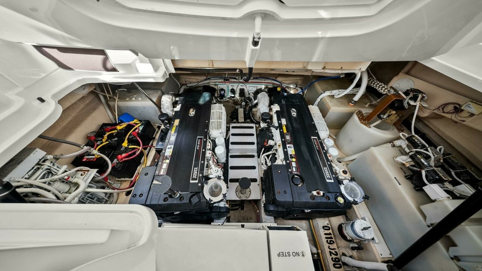 2007 Tiara Yachts 4300 Sovran- Engine Room