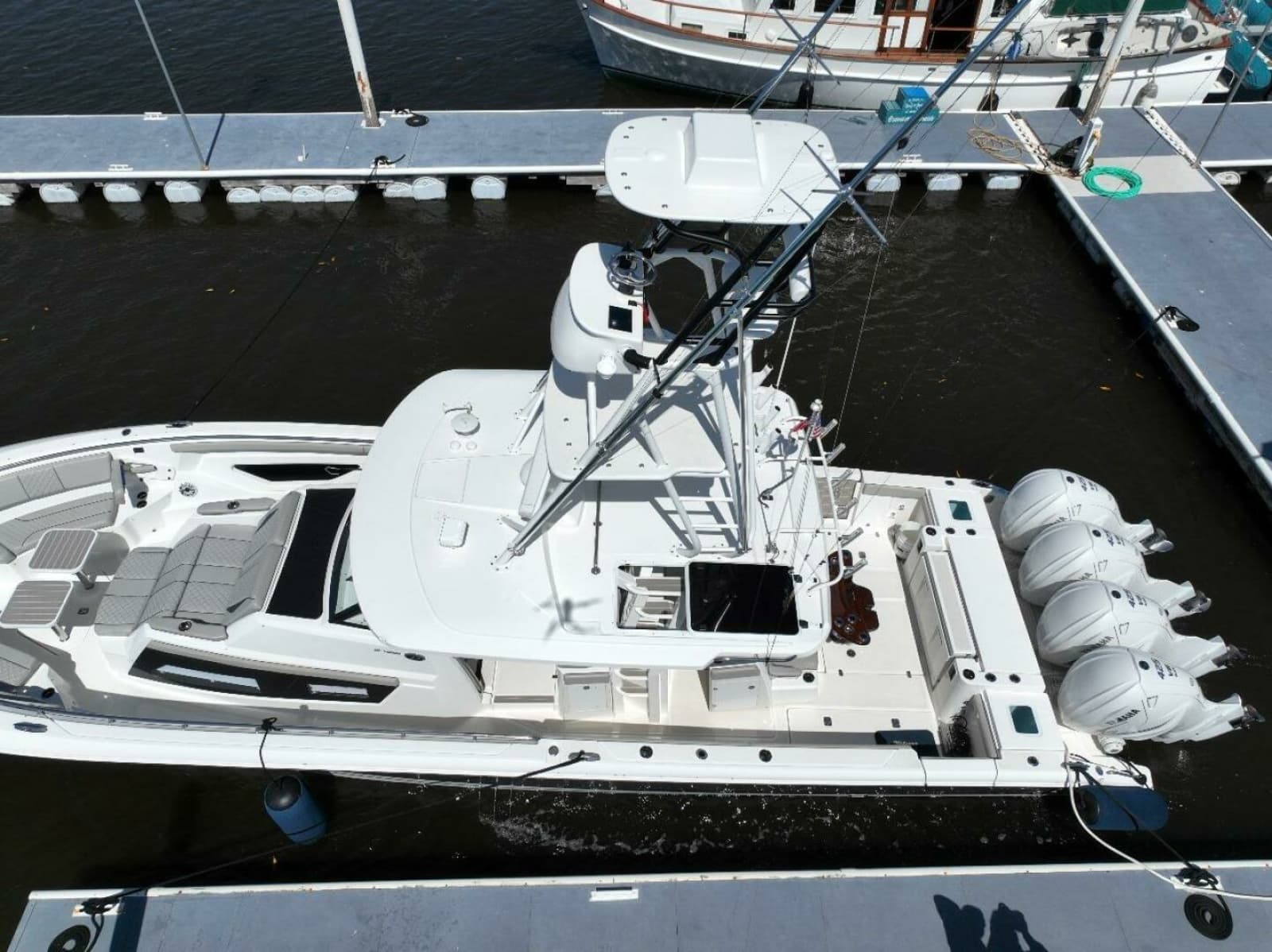 Pursuit 42 - Happy Hour - Exterior Profile
