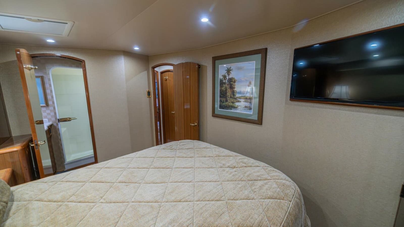 2006 Viking 56 "Scandaloso"