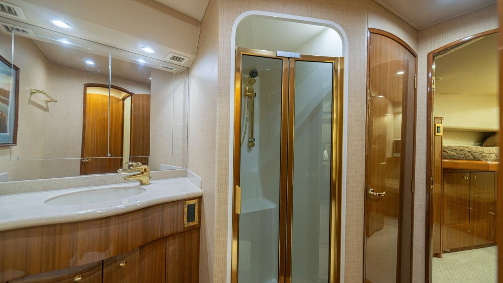 2006 Viking 56 "Scandaloso"
