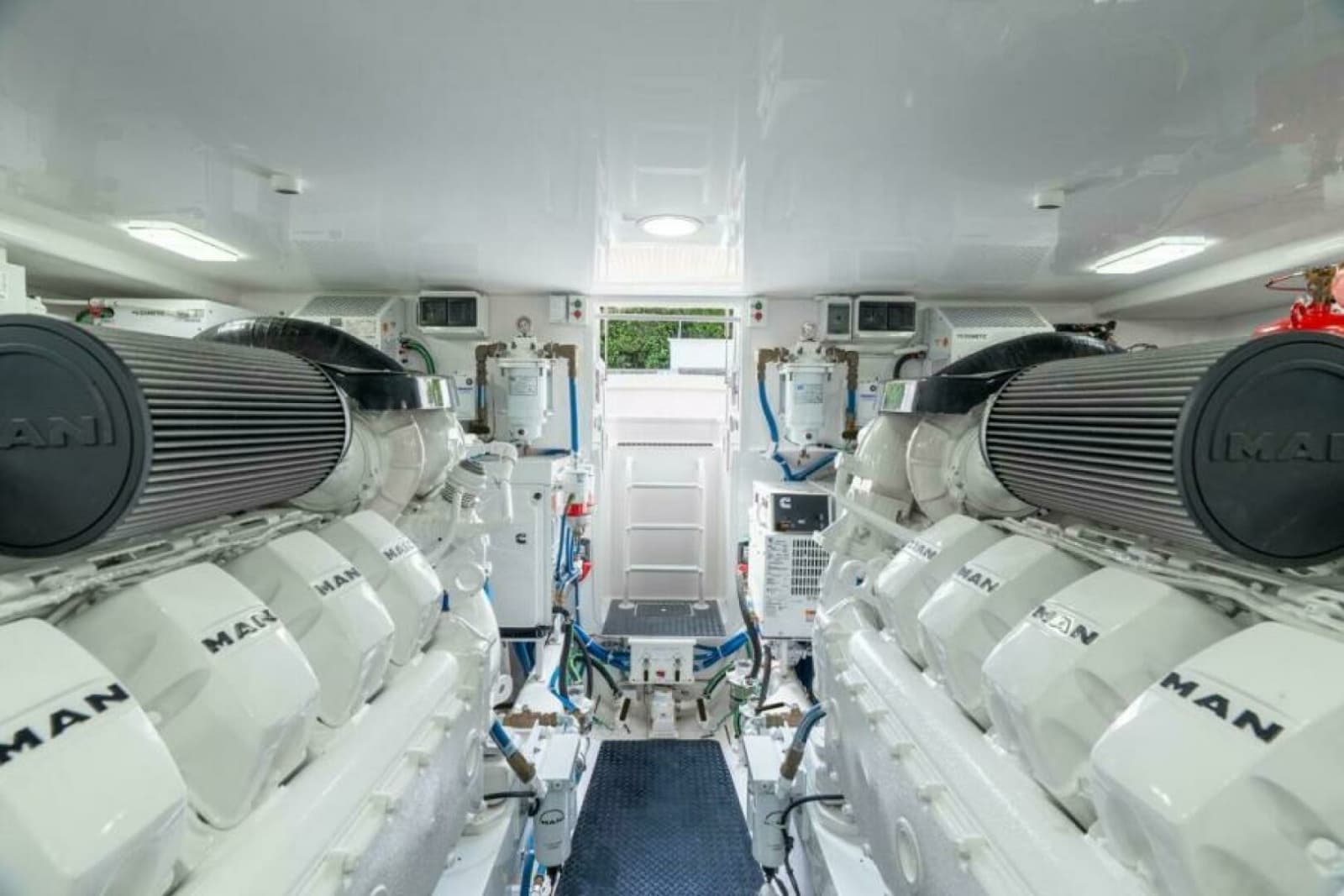 Viking 54 Sport Tower - Engine Room