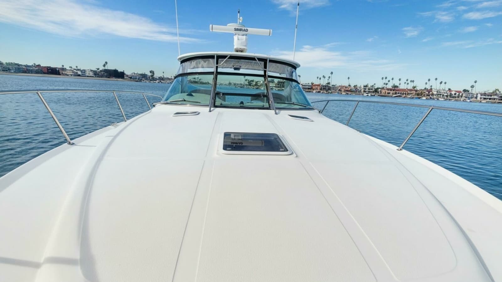 2000 Sea Ray 370 Express Cruiser "Sandie Lee" - Spacious Bow with Hatch View