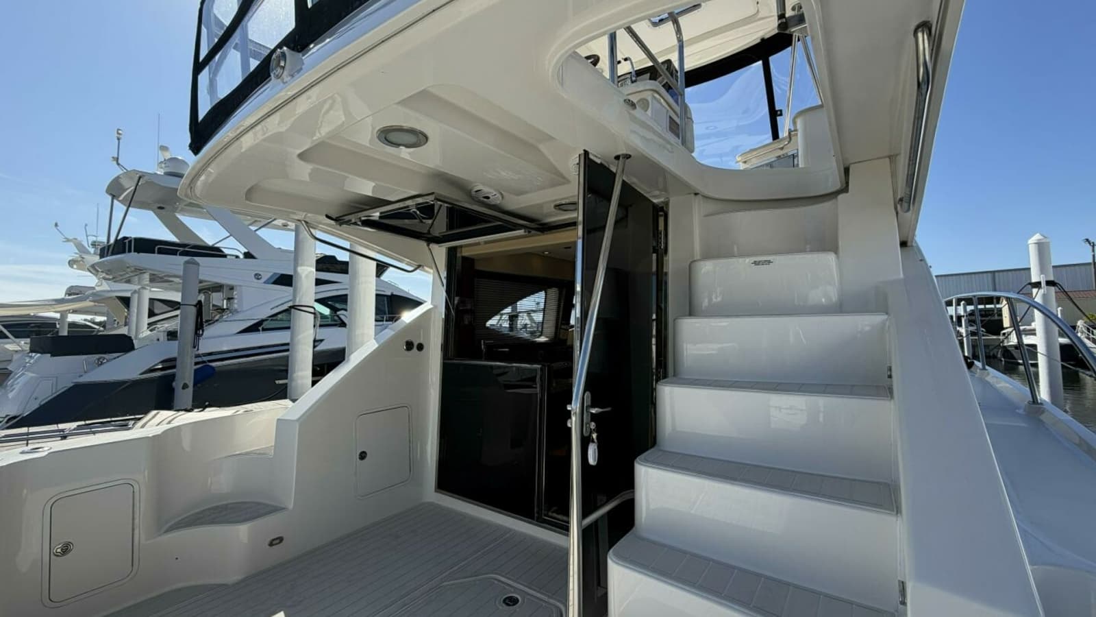2008 Sea Ray 47 Sedan Bridge - Aft Deck