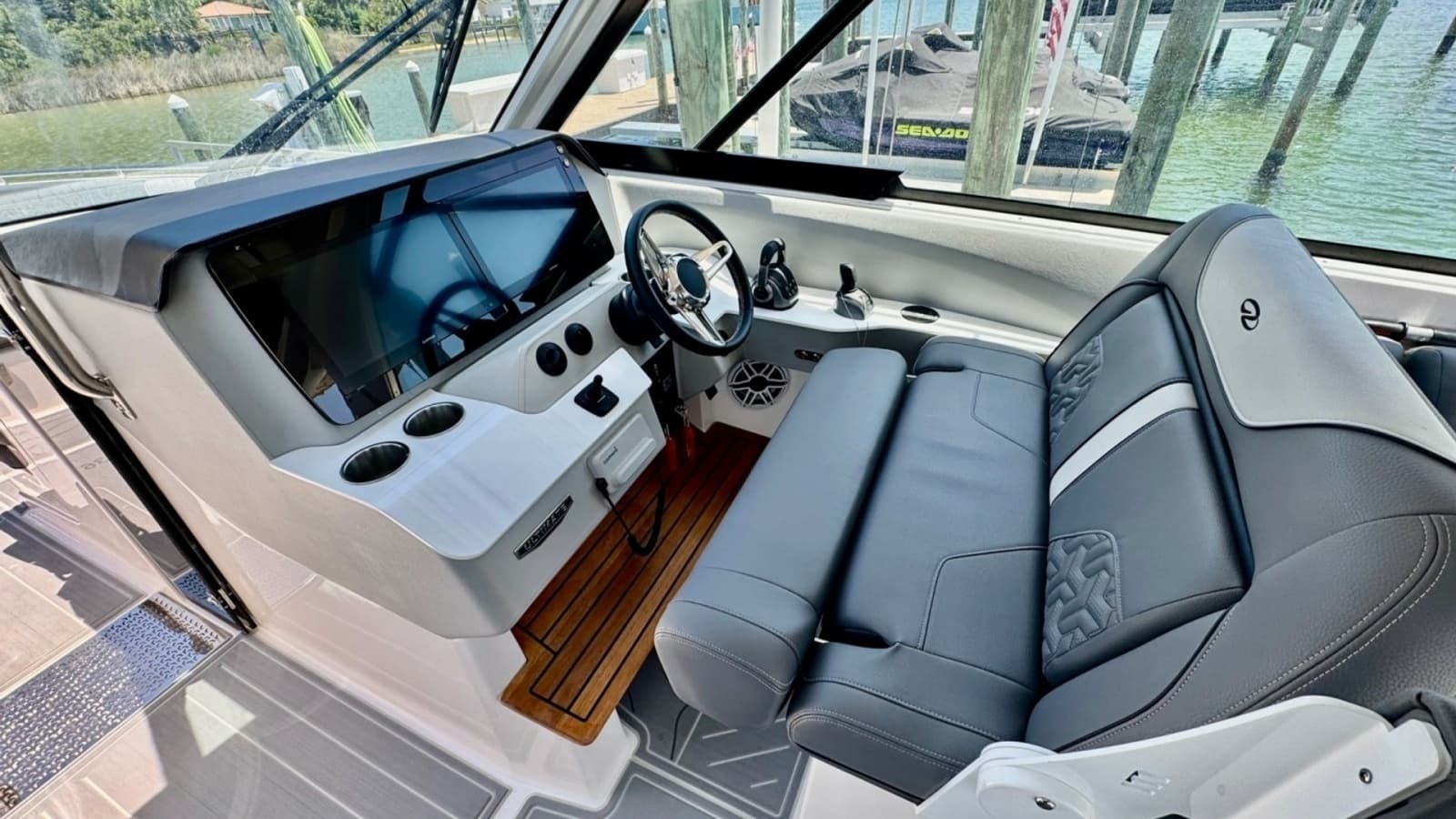 2025 Regal LS36-