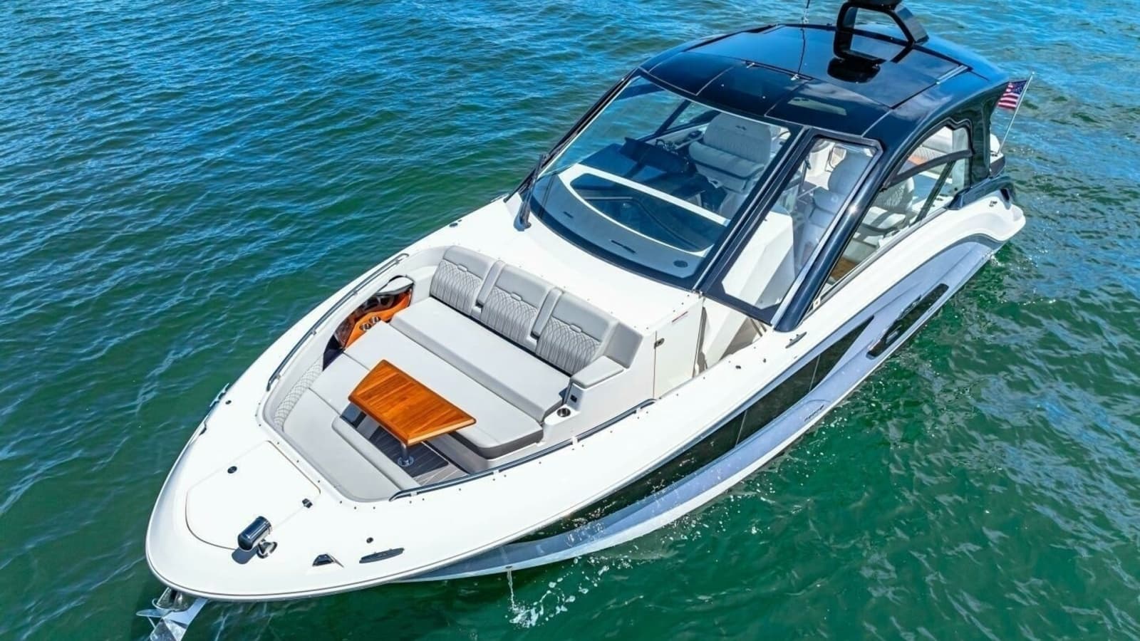 2022 Sea Ray 370 OB