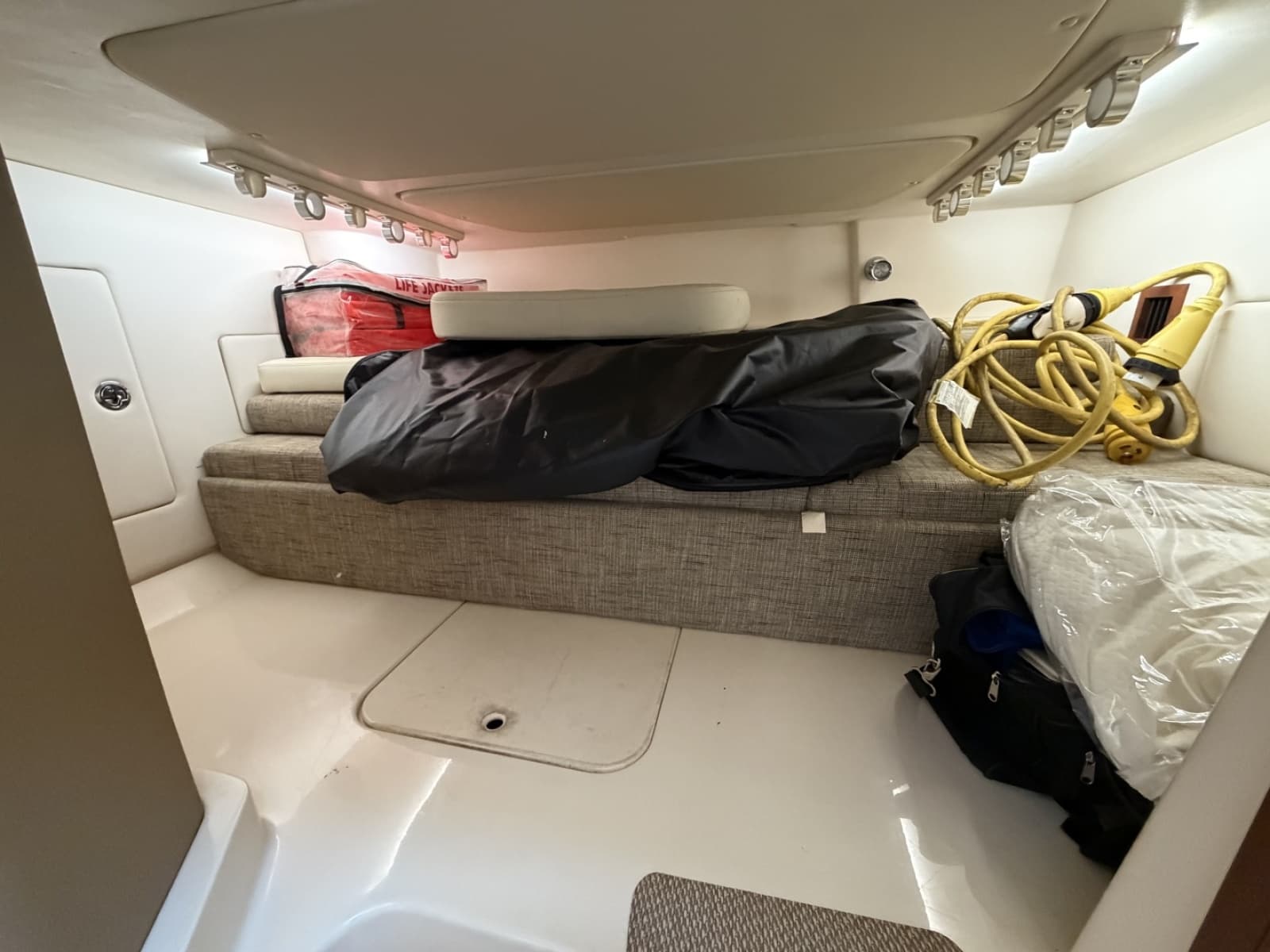 Grady White 37 - TRIPLE NET - Cabin