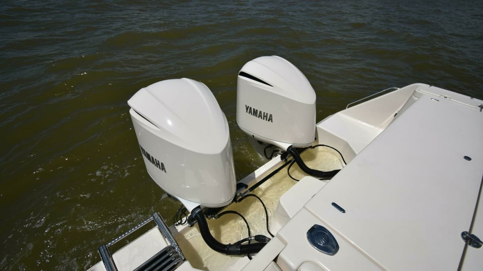 2016 Grady-White 330 Express