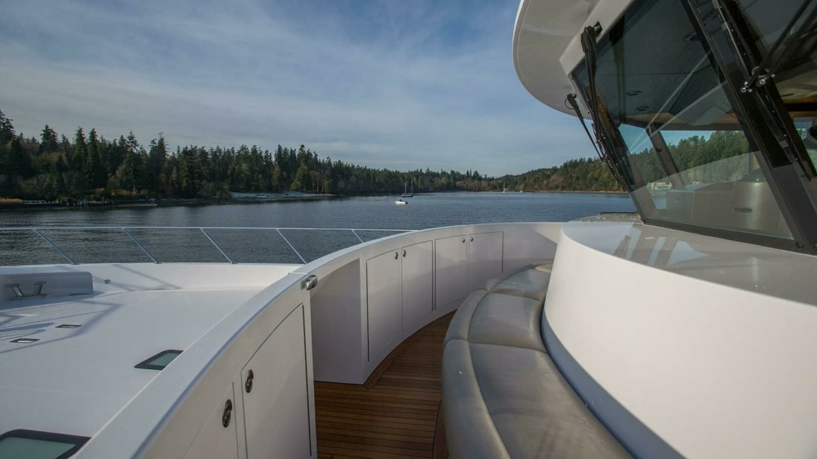 2019 Nordlund 115 Expedition Yachtfisher "Cazador" - Forward Deck Seating Area