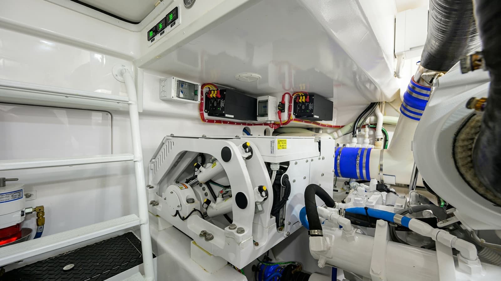 44_viking_reelaxin_engine_room_13