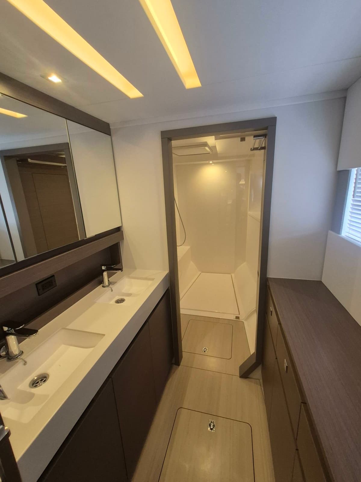 2023 Leopard 53 Powercat