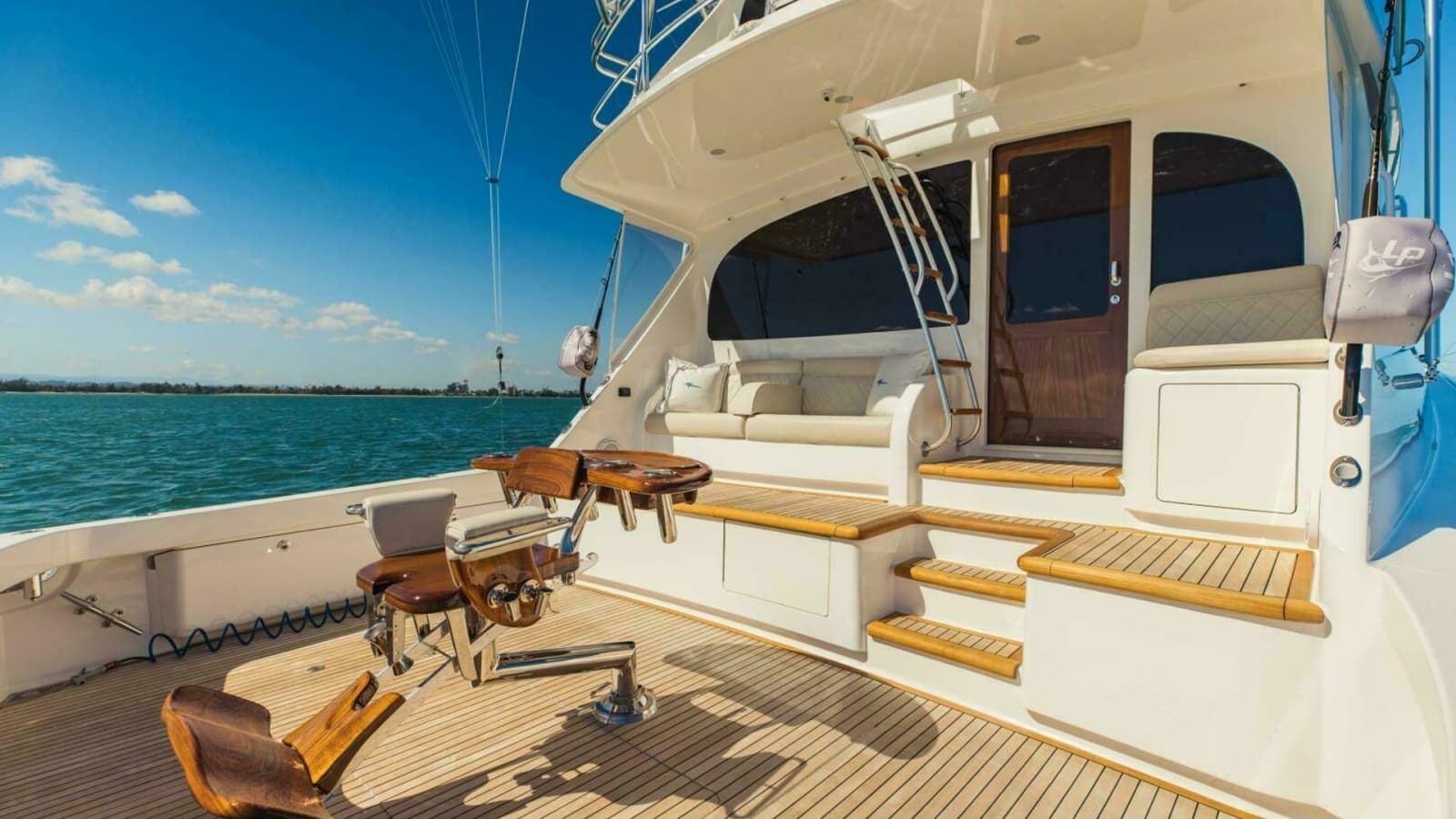 2020 Viking 72 Enclosed Bridge