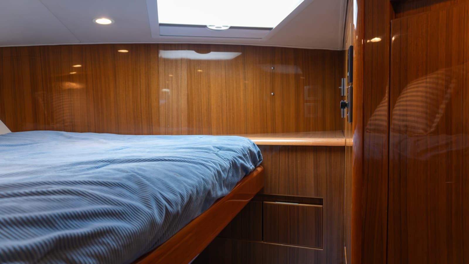 2009 Viking 50 Convertible "Jammin" - Forward Stateroom with Skylight