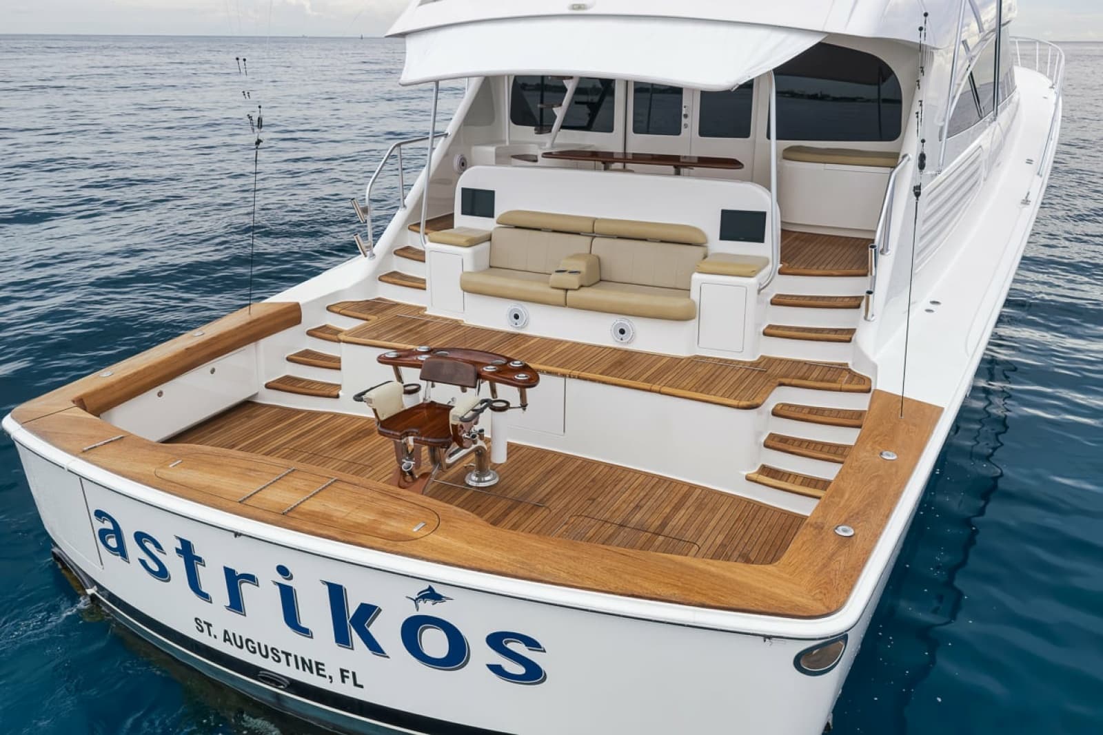 2016 Viking 92 Enclosed Bridge