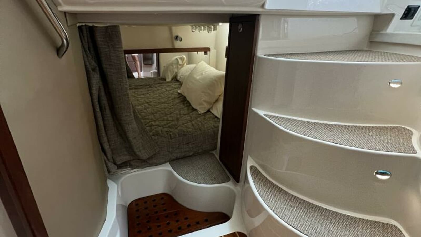 2018 Grady-White 370 Express "Be Chumming"