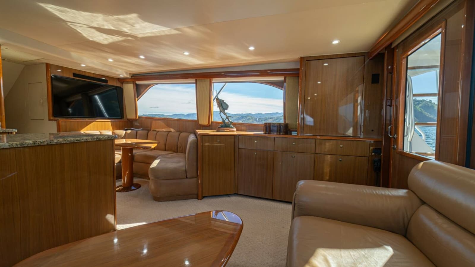 2006 Viking 56 "Scandaloso"