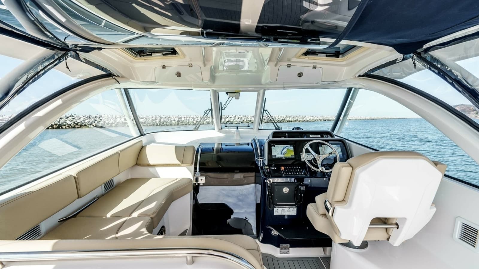 2018 Pursuit 385 Offshore "TAG TEAM" - Spacious Helm and Seating Area