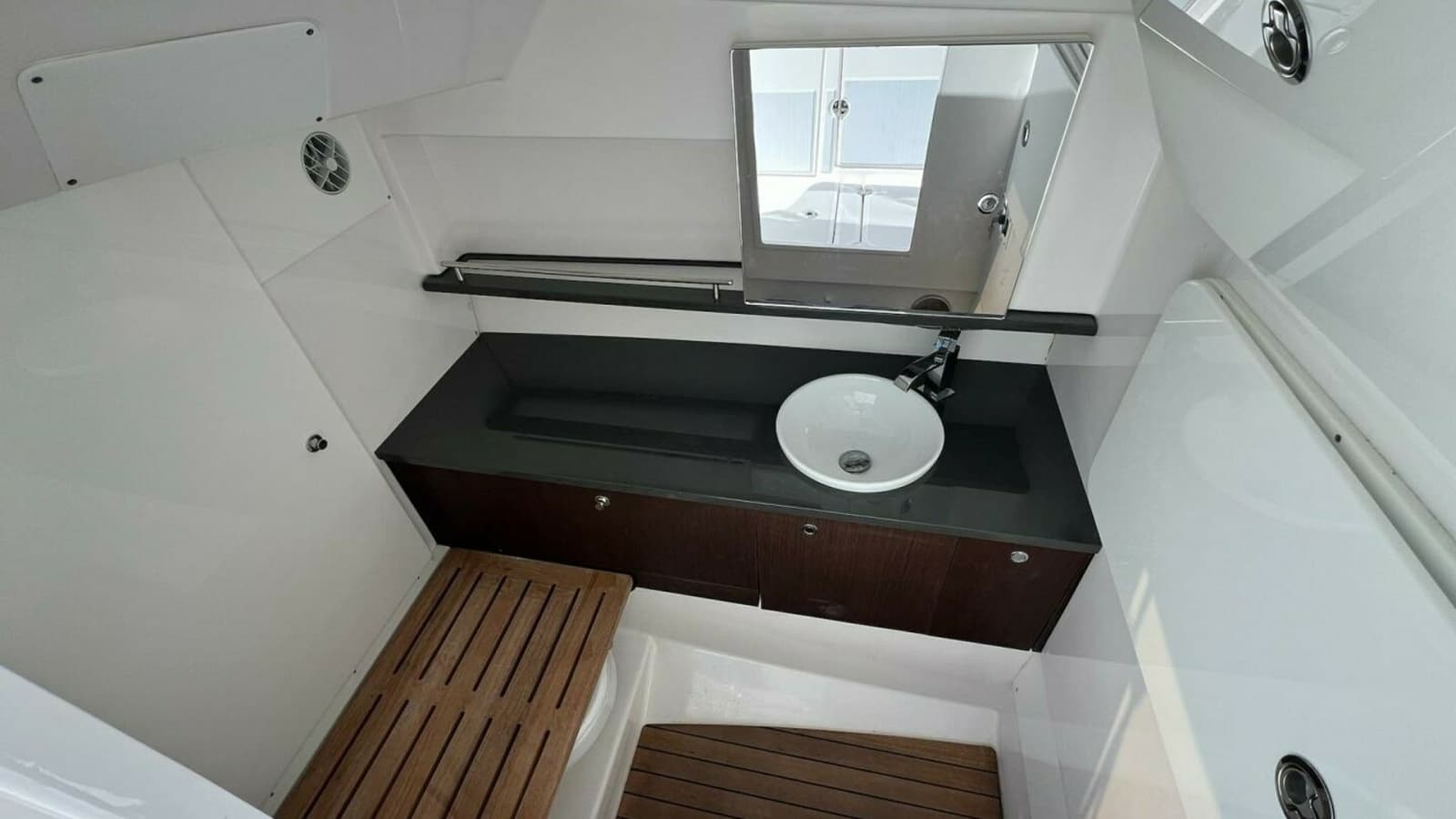 2019 Everglades 340 Dual Console- Head