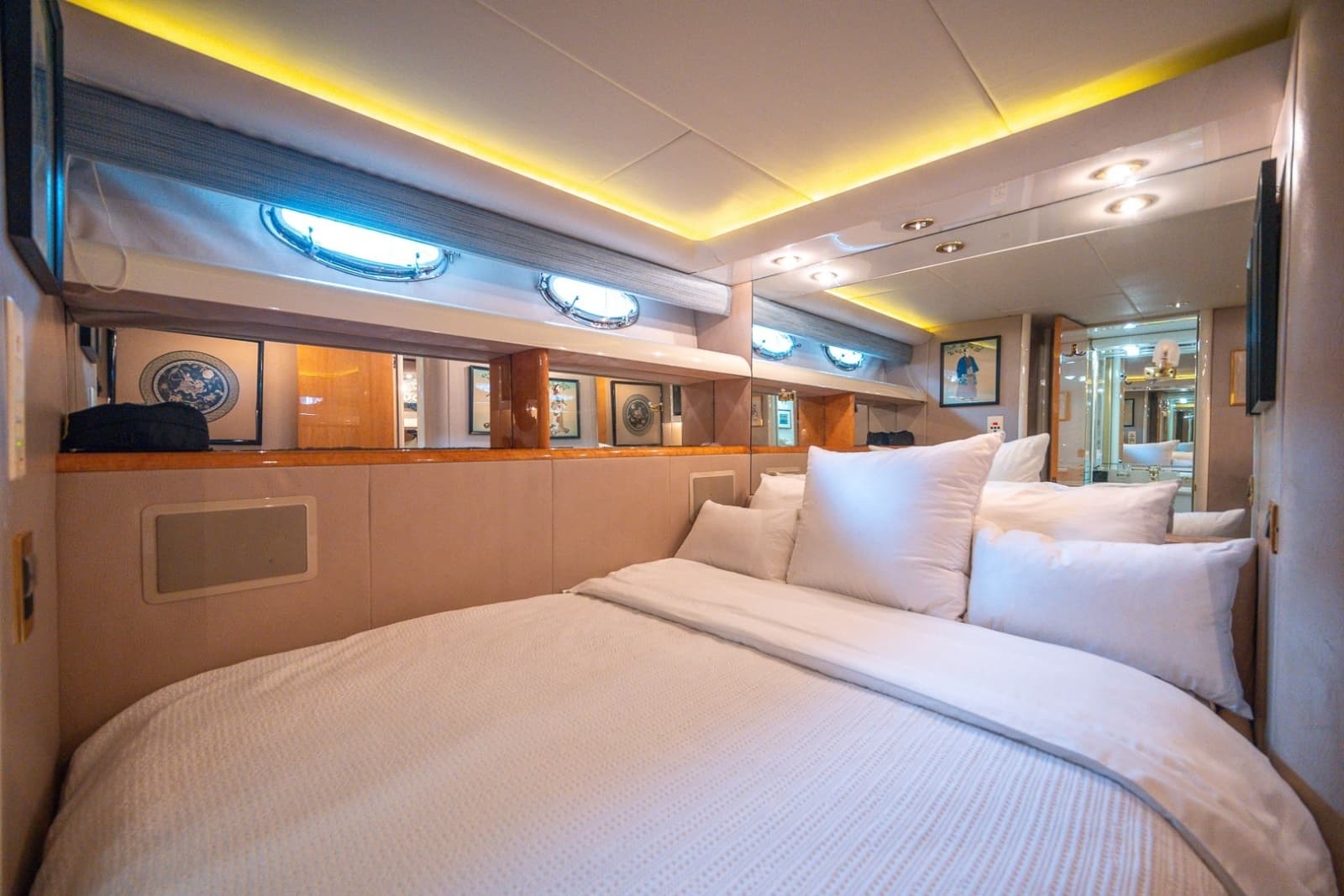 Lazzara 76 - Dare to Dream - Stateroom