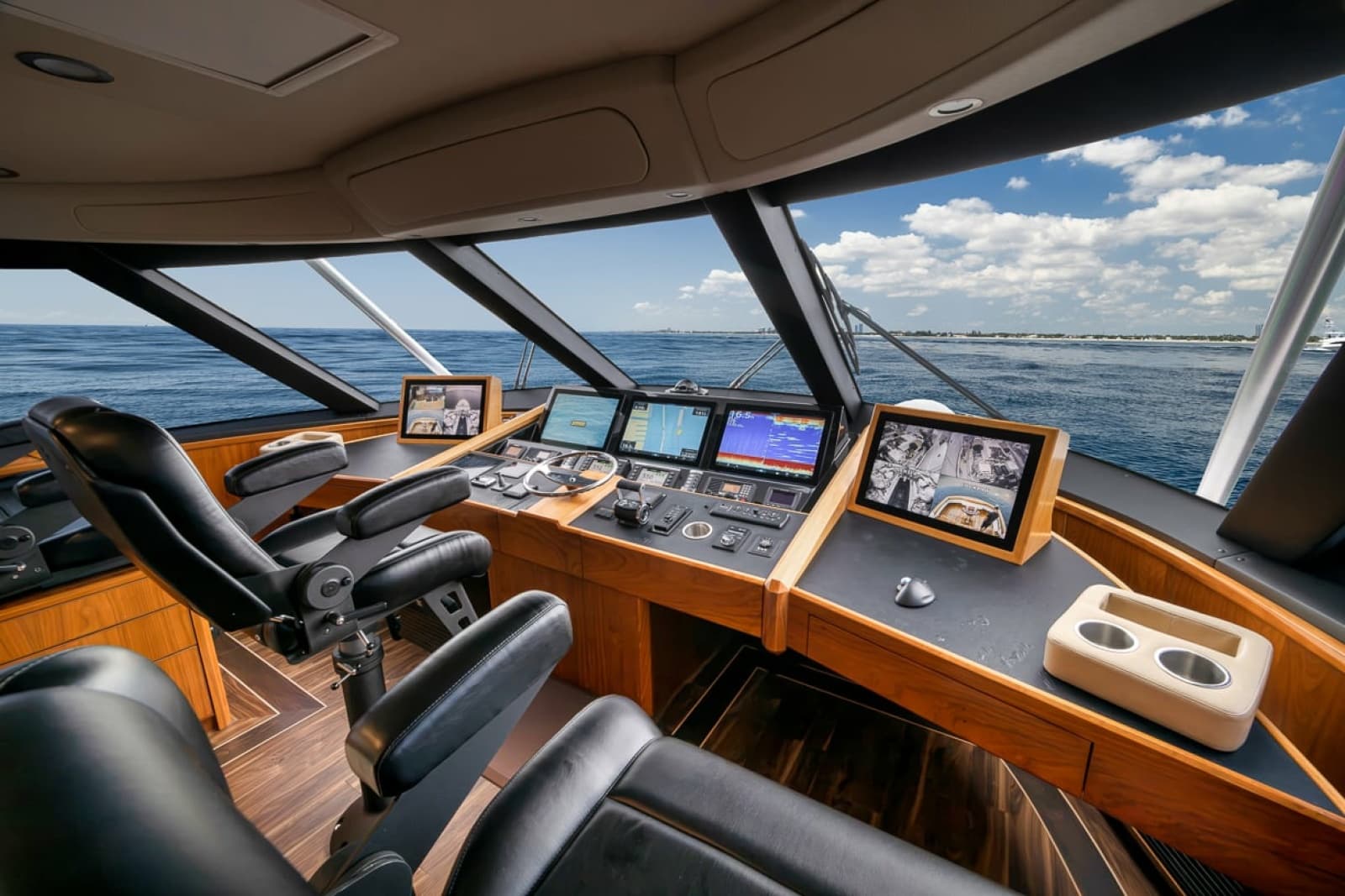 2016 Viking 92 Enclosed Bridge