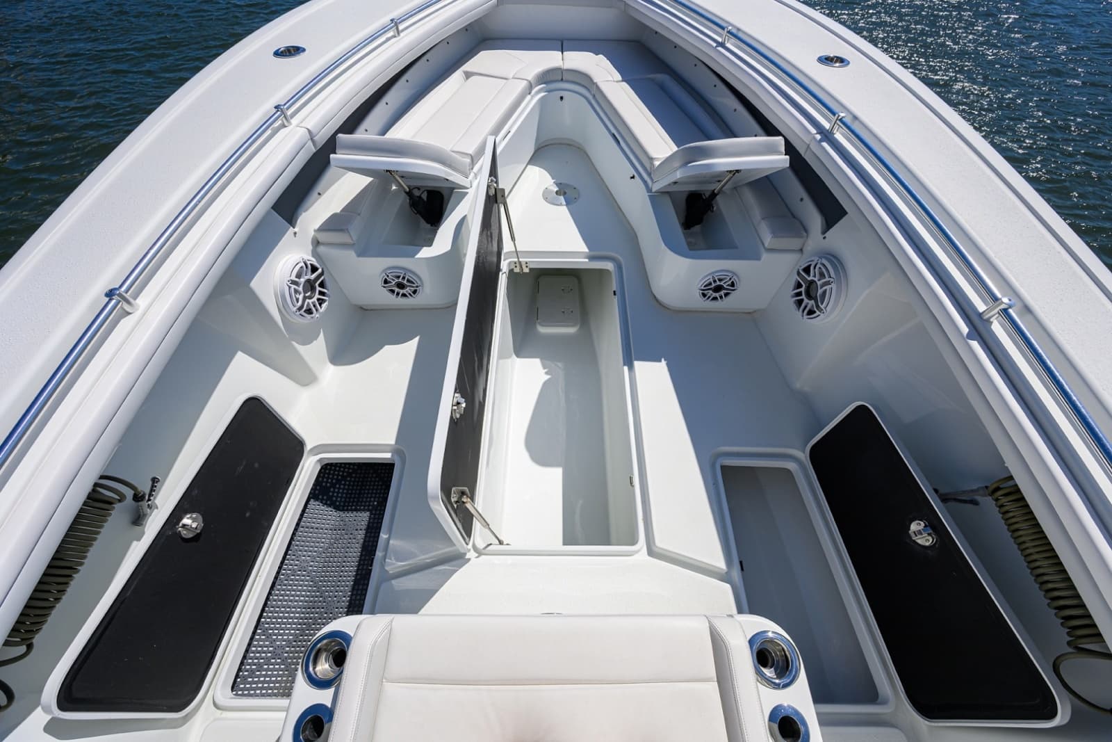 Yellowfin 34 - Bow Storage