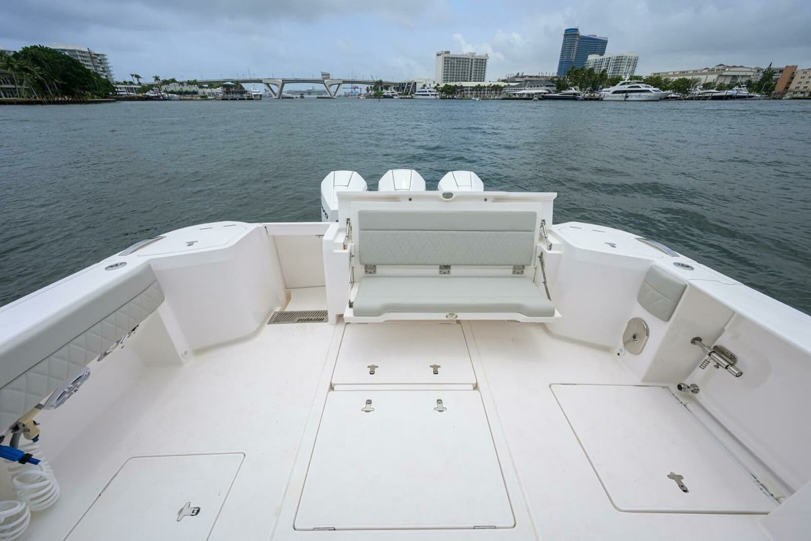 Intrepid 41 - Cockpit Seating