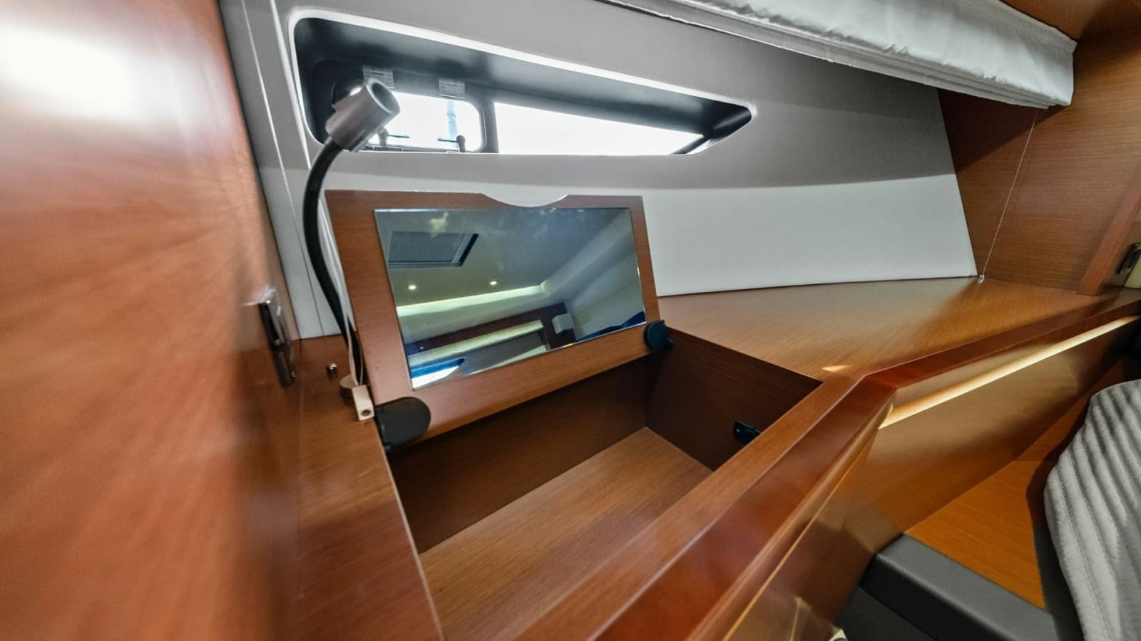 2015 Prestige 550 'Legacy'