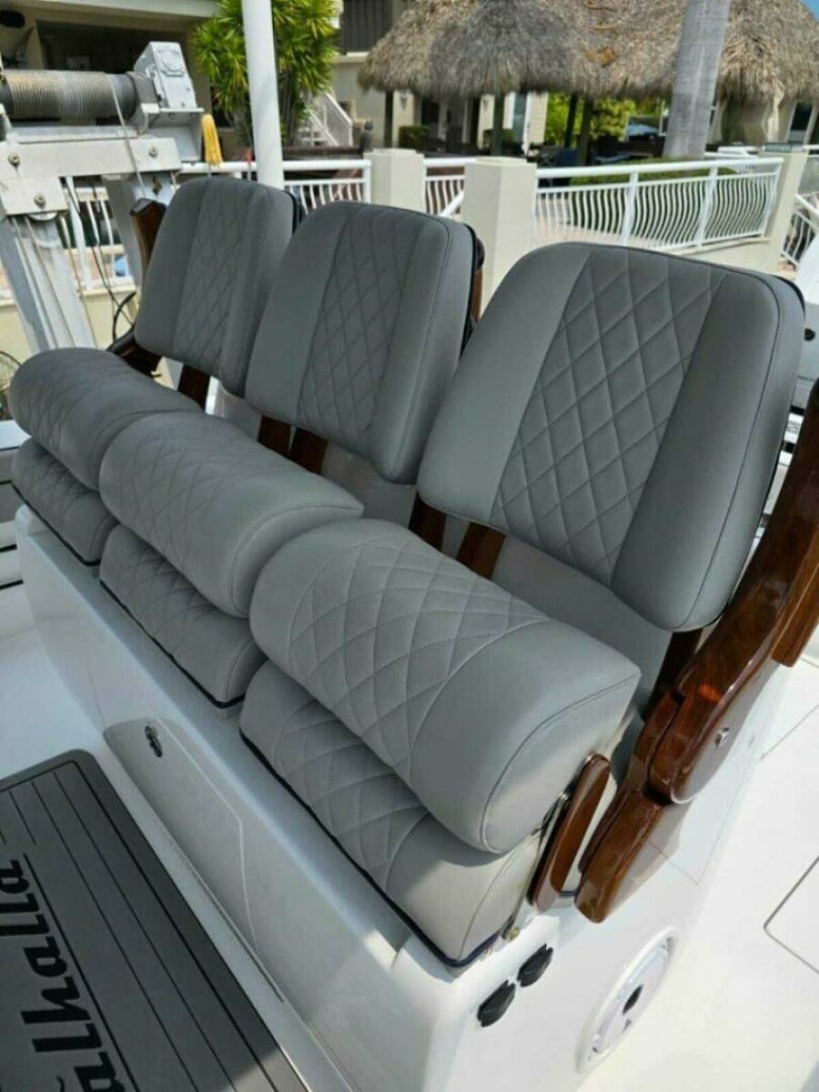 Valhalla 33 JUST ONE MORE - Exterior Helm Seating