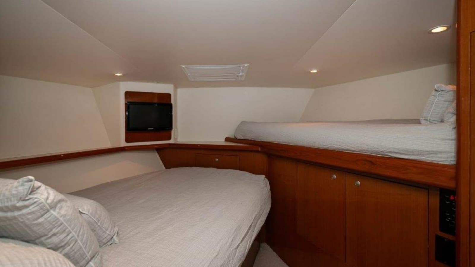 2001 61 Viking Convertible Ellie B VIP Stateroom