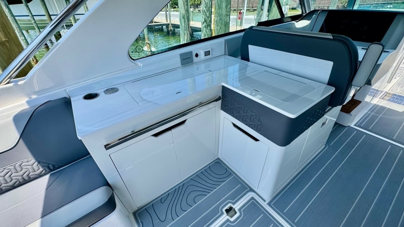 2025 Regal LS36-