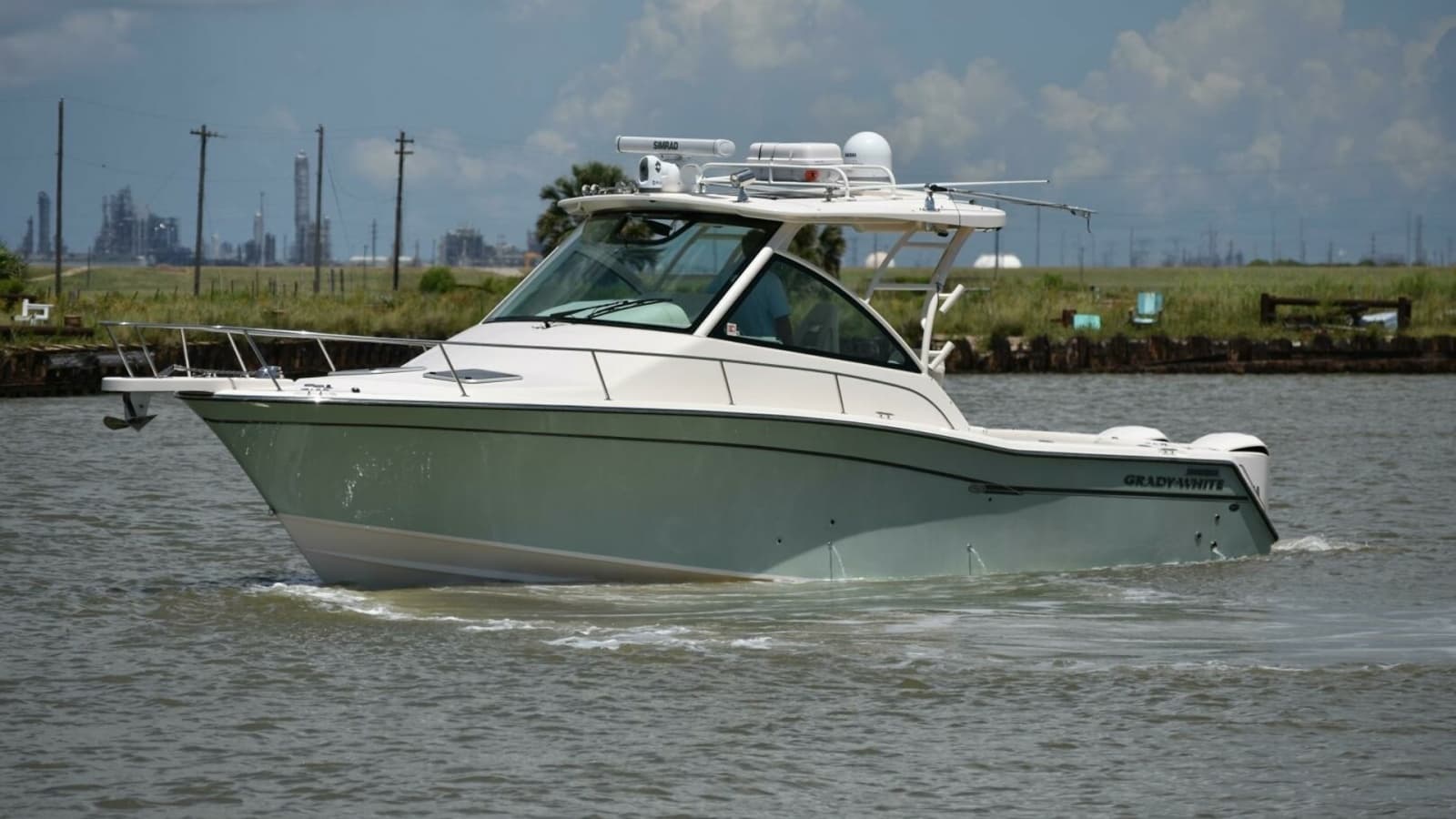 2016 Grady-White 330 Express