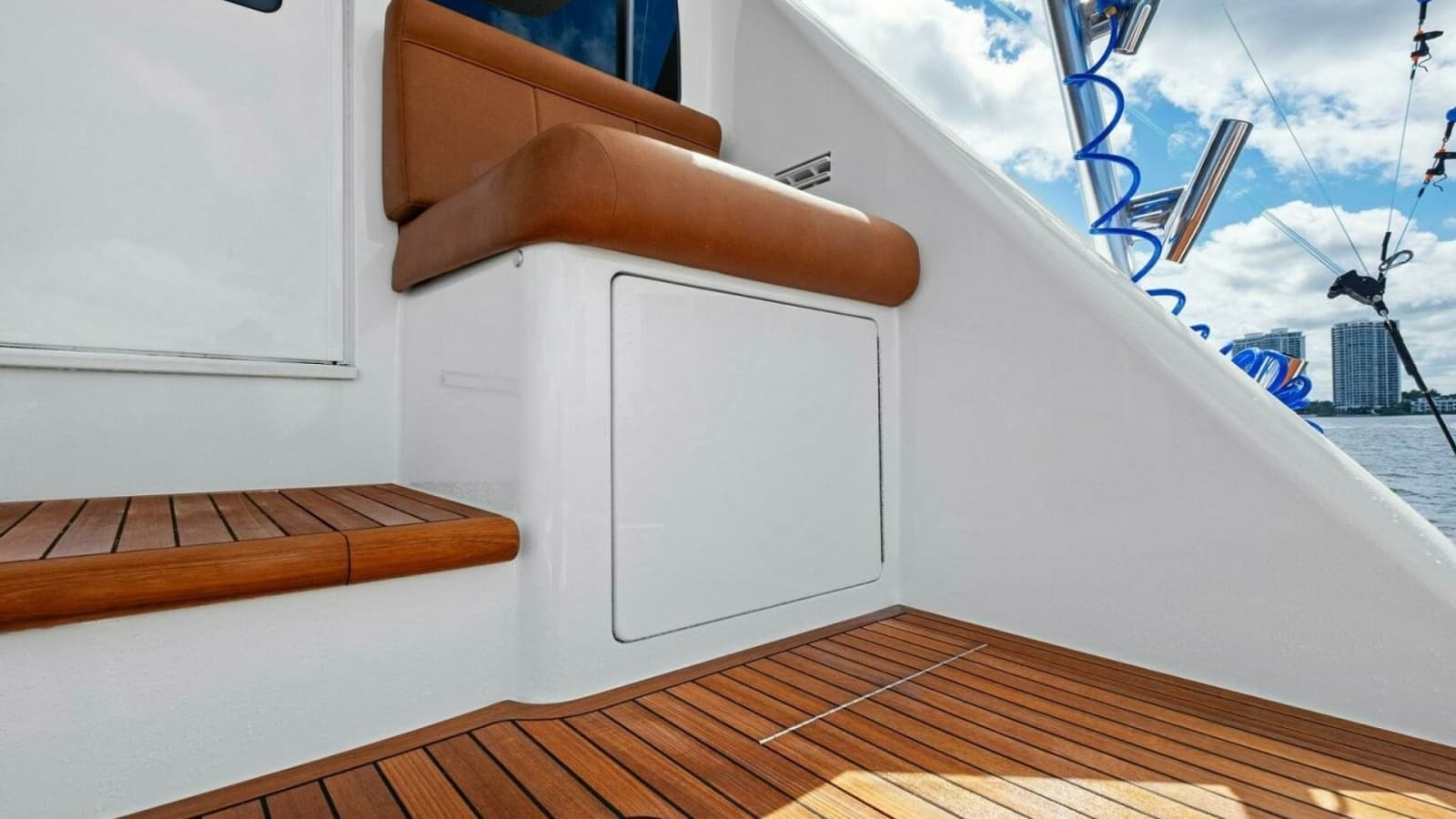 2012 82 Viking Convertible - Lady Di