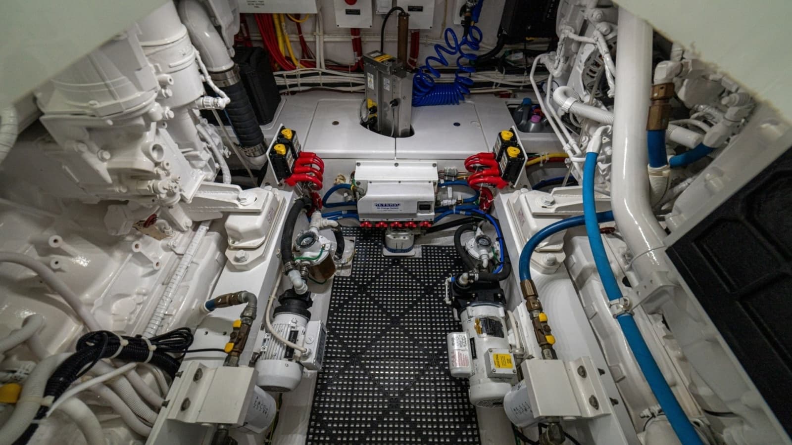 2023 Viking 46 Billfish Engines